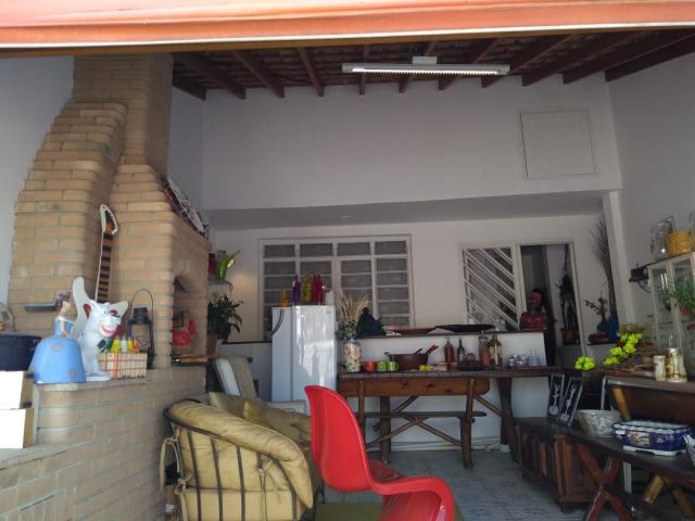 #1397 - Casa para Venda em Jacareí - SP - 2