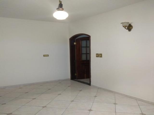 Sobrado para Venda em Jacareí - 3