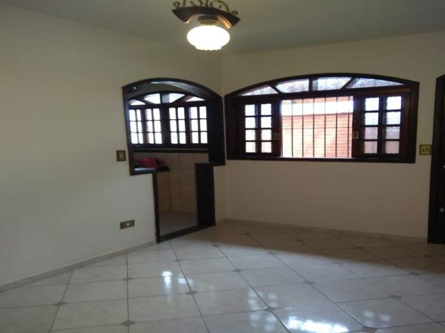Sobrado para Venda em Jacareí - 4