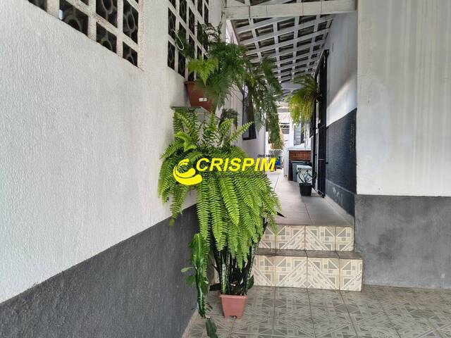 Casa para Venda em São José dos Campos - 5